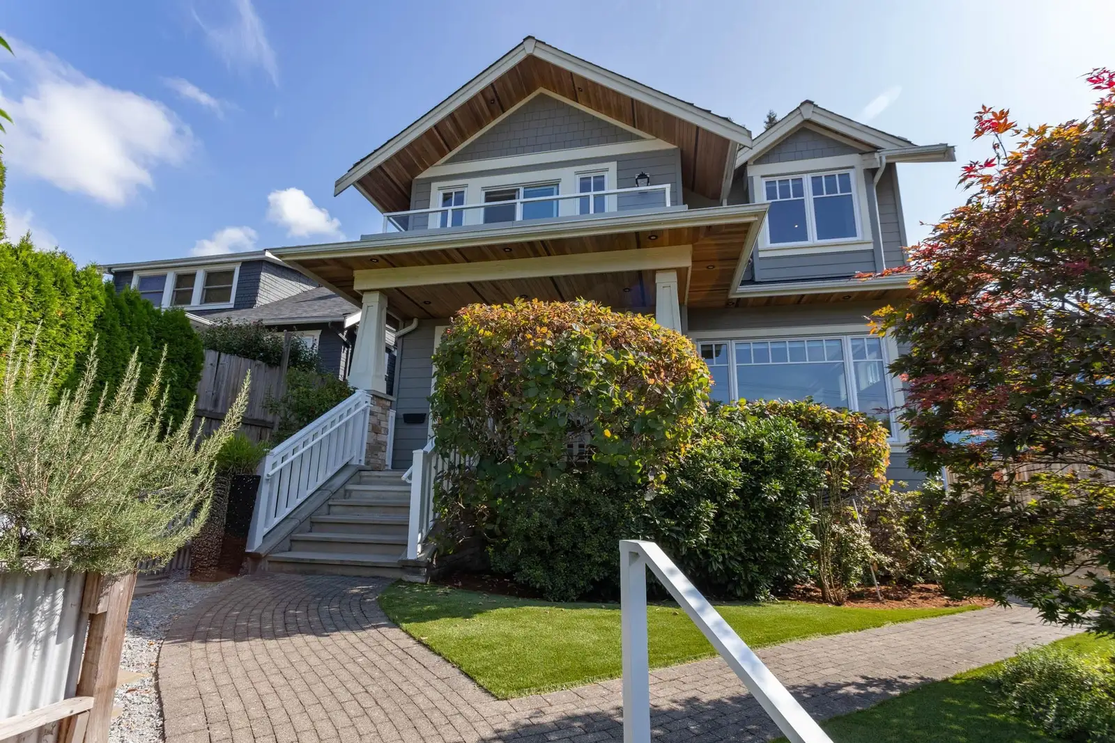 2228 MAHON AVENUE, North Vancouver BC V7M 2T9