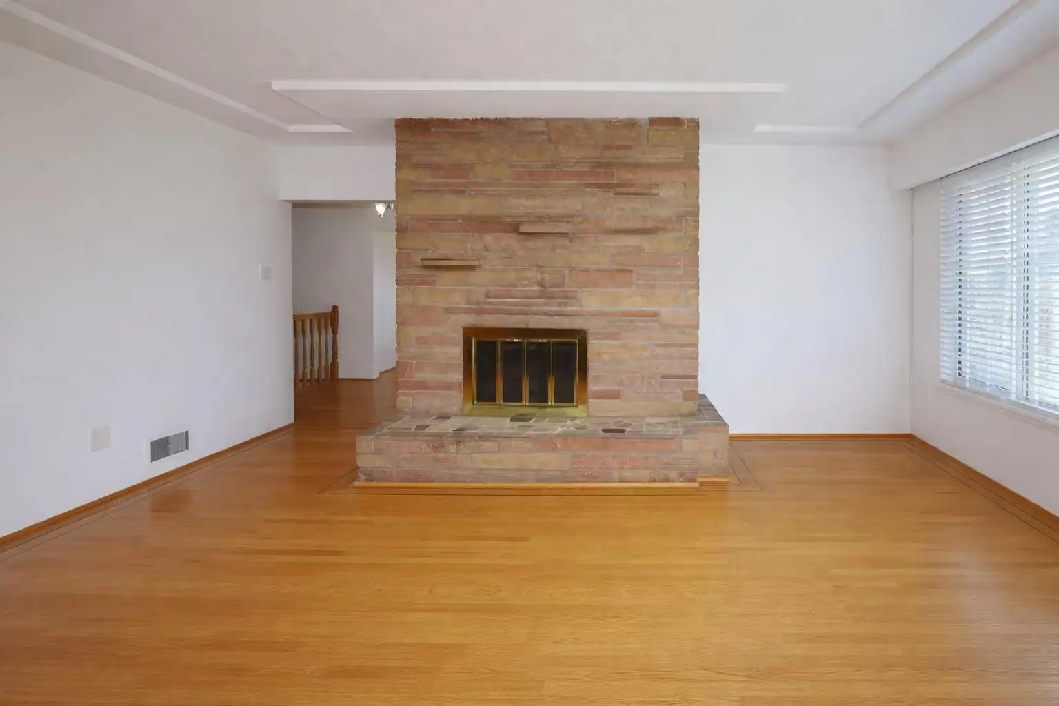 1563 E 59TH AVENUE, Vancouver BC V5P 2G8