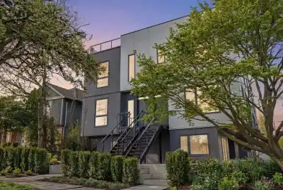 692 W 29TH AVENUE, Vancouver BC V5Z 2H9