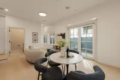 2544 GRANT STREET, Vancouver BC V5K 3G7