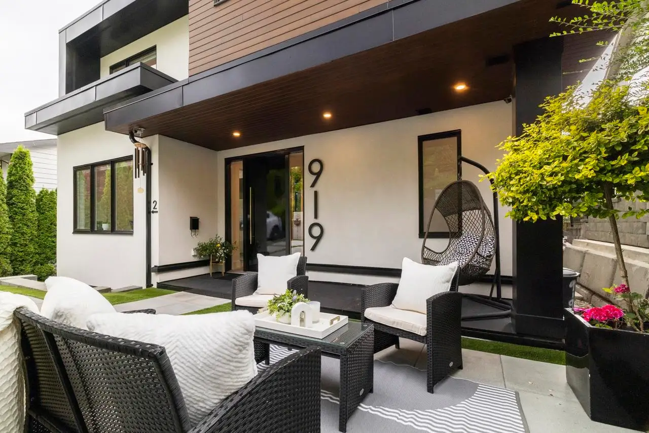919 E 4TH STREET, North Vancouver BC V7L 1K3