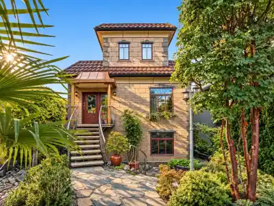 368 E 33RD AVENUE, Vancouver BC V5V 2Z9