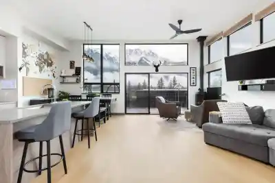 50 4000 SUNSTONE WAY, Pemberton BC V0N 2L3