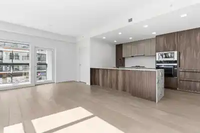 206 3590 W 39TH AVENUE, Vancouver BC V6N 3A5