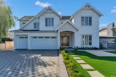 5038 12 AVENUE, Delta BC V4M 2A6