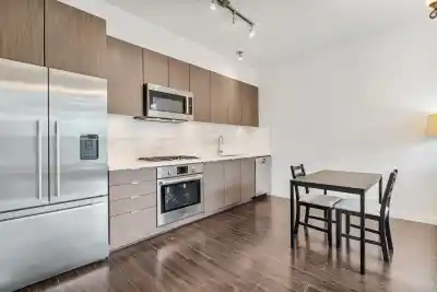 301 3168 RIVERWALK AVENUE, Vancouver BC V5S 0B8