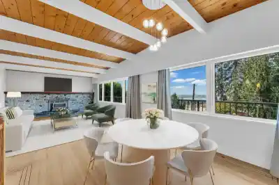 472 CRESTWOOD AVENUE, North Vancouver BC V7N 3C3