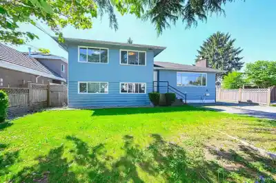 9820 BERRY ROAD, Richmond BC V7A 2M8