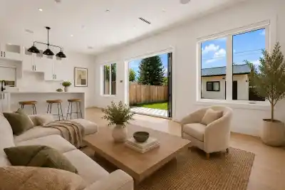 2 4463 WALDEN STREET, Vancouver BC V5V 3S4