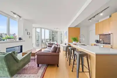 2505 565 SMITHE STREET, Vancouver BC V6B 0E4