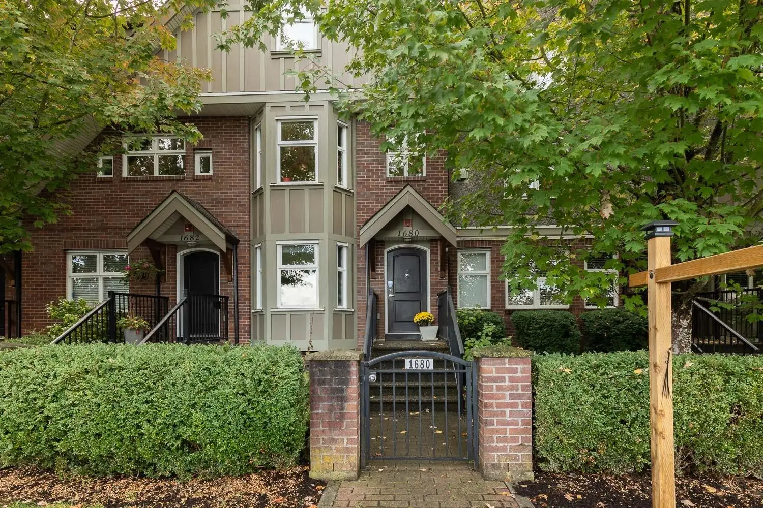 1680 E PENDER STREET, Vancouver BC V5L 1W3