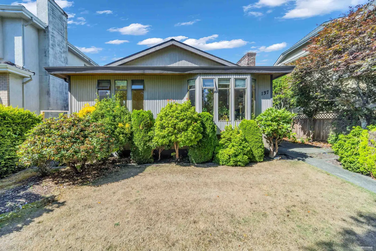 137 W WOODSTOCK AVENUE, Vancouver BC V5Y 2R7
