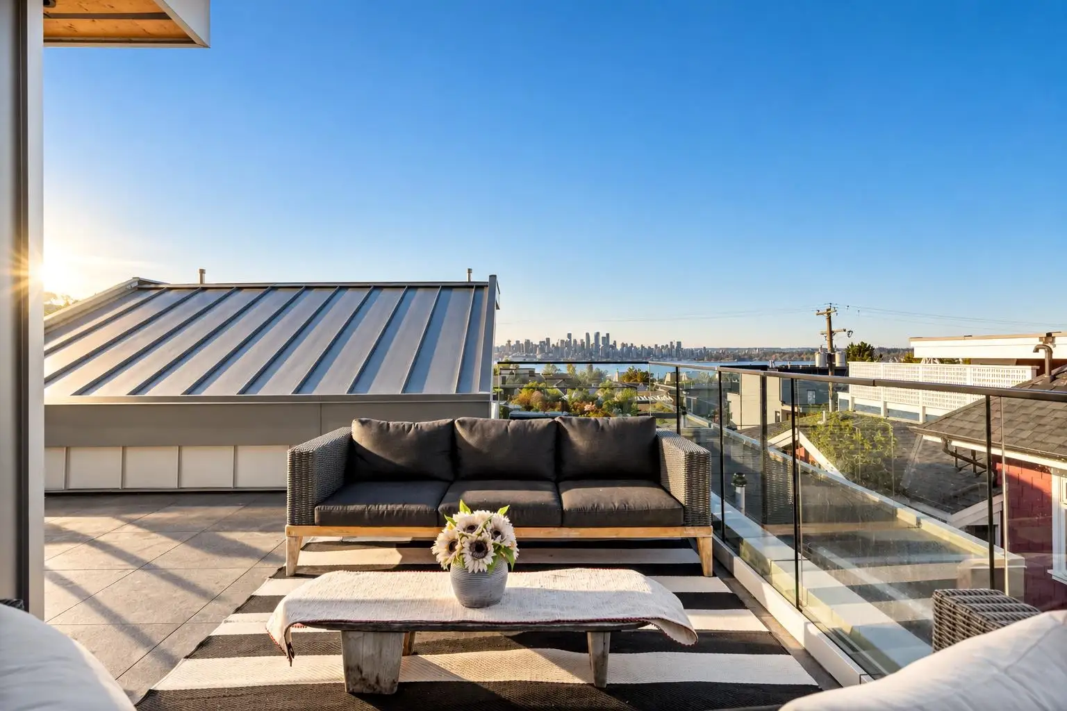 2 233 W 5TH STREET, North Vancouver BC V7M 1J9