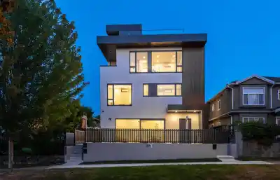 1 3428 MONS DRIVE, Vancouver BC V5M 3B6