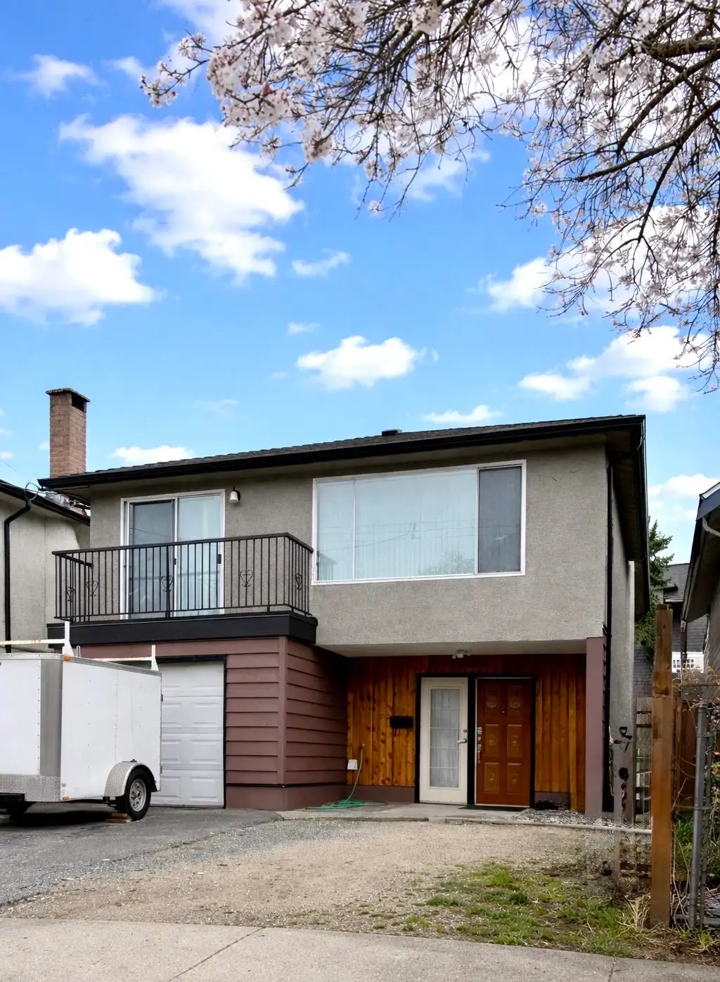 4882 MOSS STREET, Vancouver BC V5R 3Y2