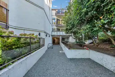 110 2222 PRINCE EDWARD STREET, Vancouver BC V5T 4M6