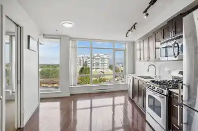 810 4815 ELDORADO MEWS, Vancouver BC V5R 0B2