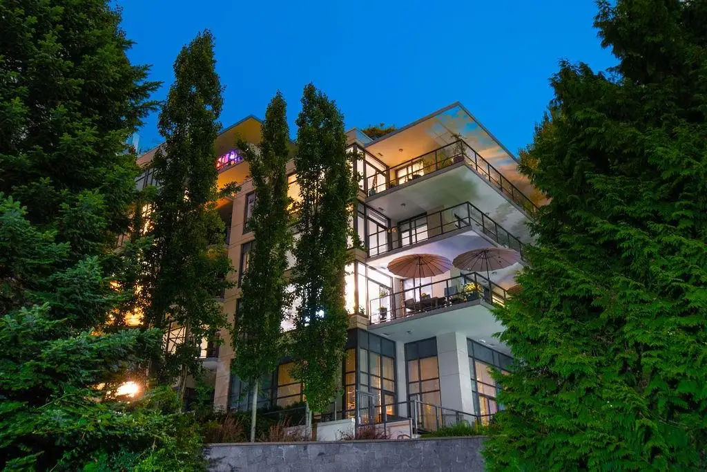 206 135 W 2ND STREET, North Vancouver BC V7M 0C5