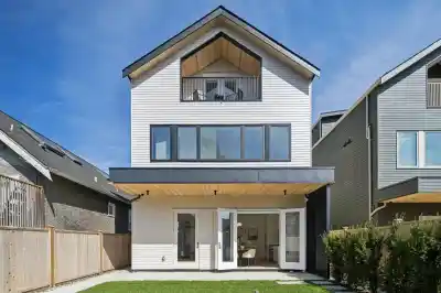 2 3648 W 20TH AVENUE, Vancouver BC V6S 1E8