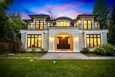 1048 HANDSWORTH ROAD, North Vancouver BC V7R 2A6