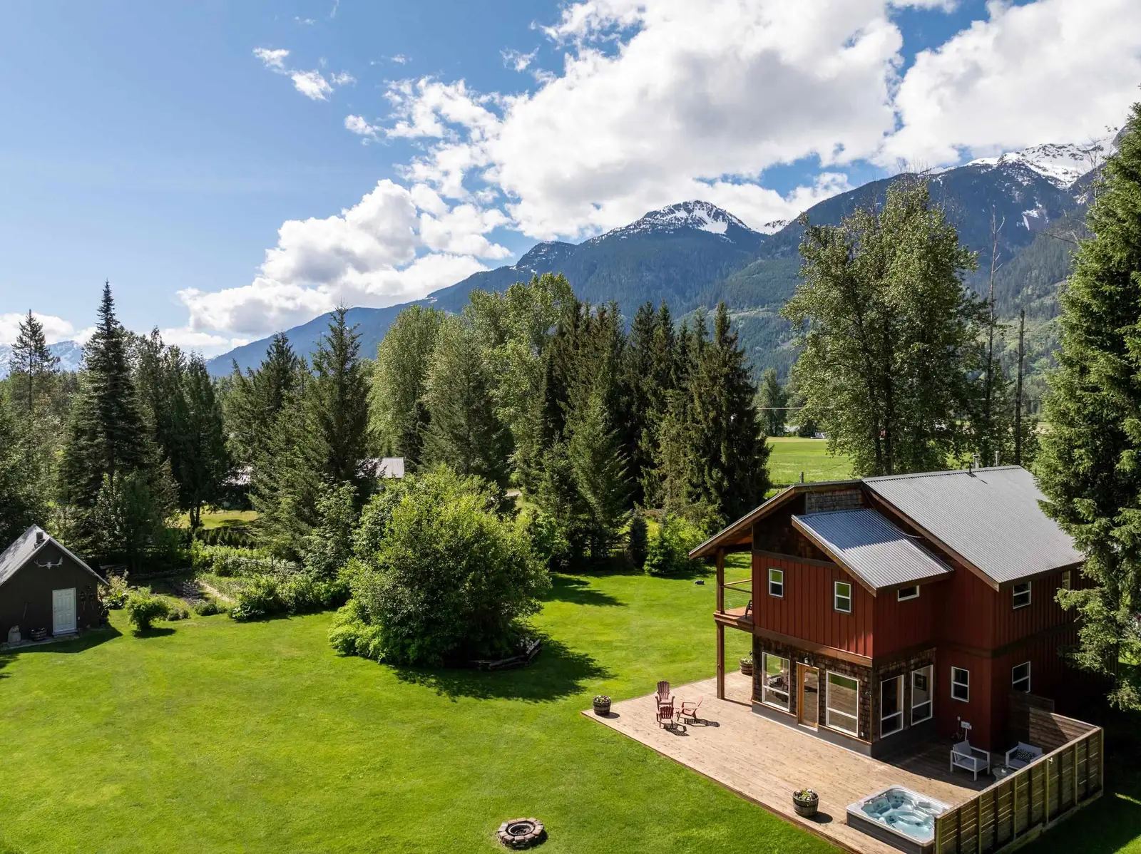 8950 PEMBERTON MEADOWS ROAD, Pemberton BC V0N 2L2
