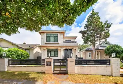 5886 SHERBROOKE STREET, Vancouver BC V5W 3M9