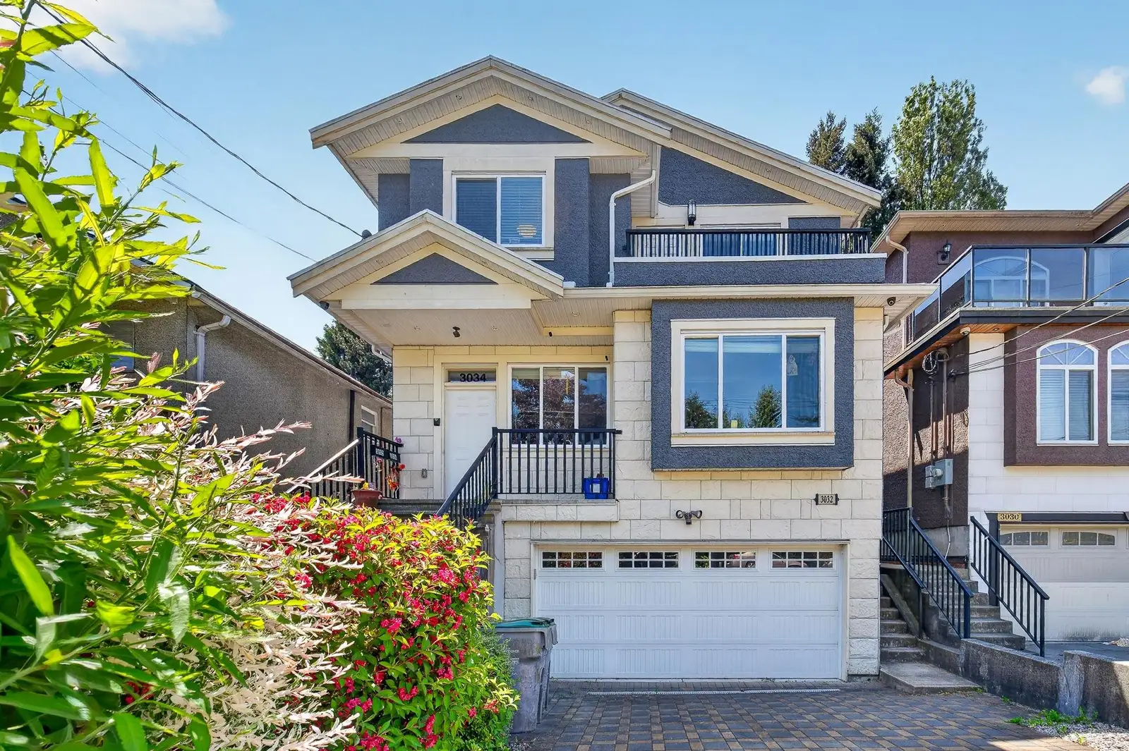 3034 KINGS AVENUE, Vancouver BC V5R 4T2