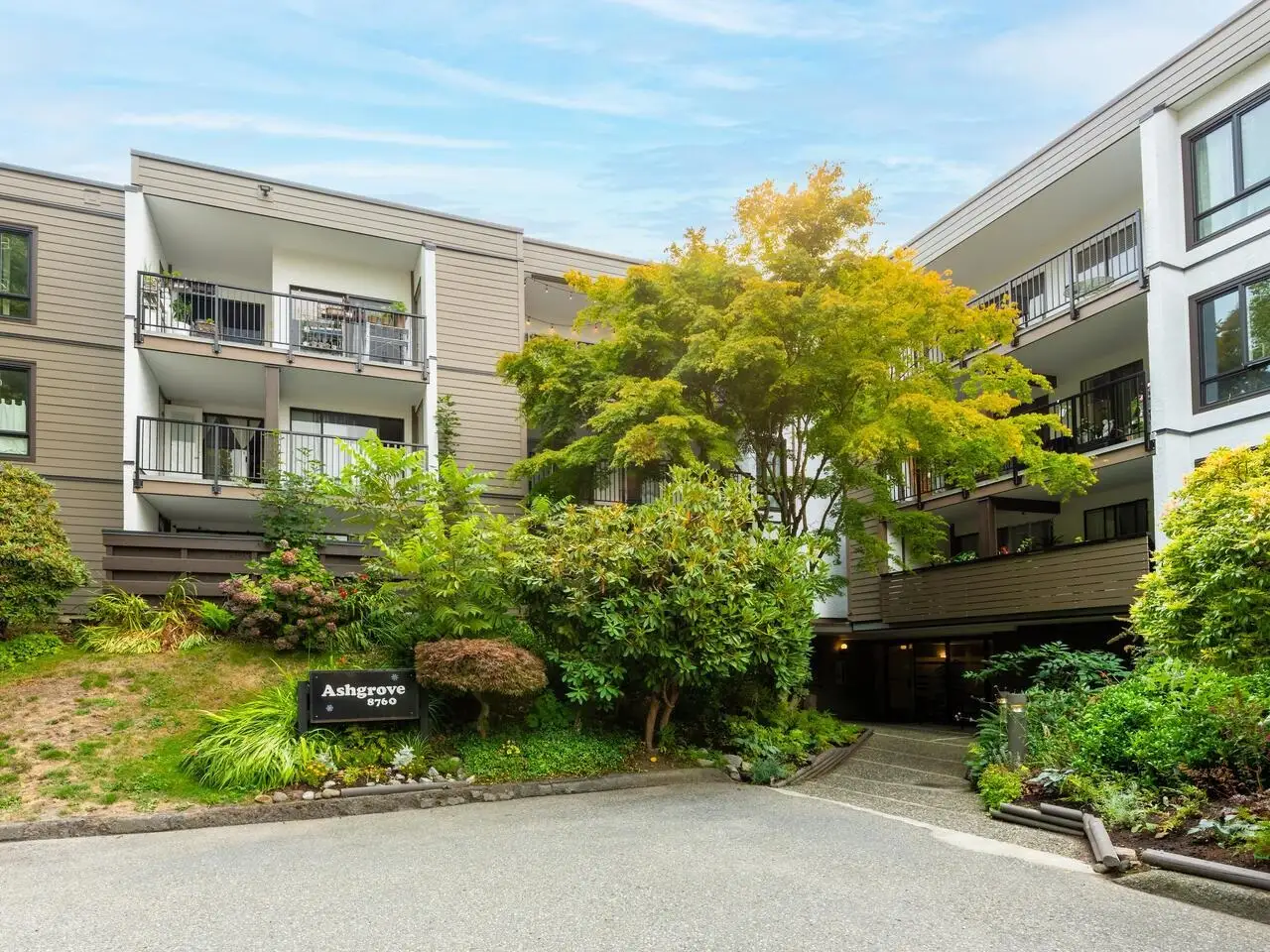 305 8760 NO. 1 ROAD, Richmond BC V7C 4L5