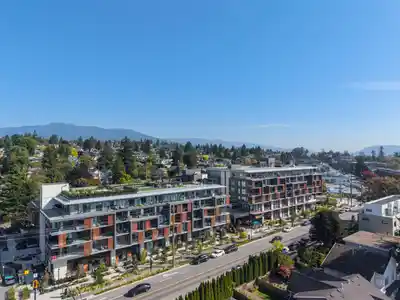 309 422 E 3RD STREET, North Vancouver BC V7L 0K1