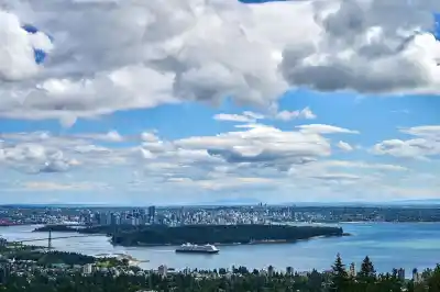 PH1 2210 CHIPPENDALE ROAD, West Vancouver BC V7S 3J4