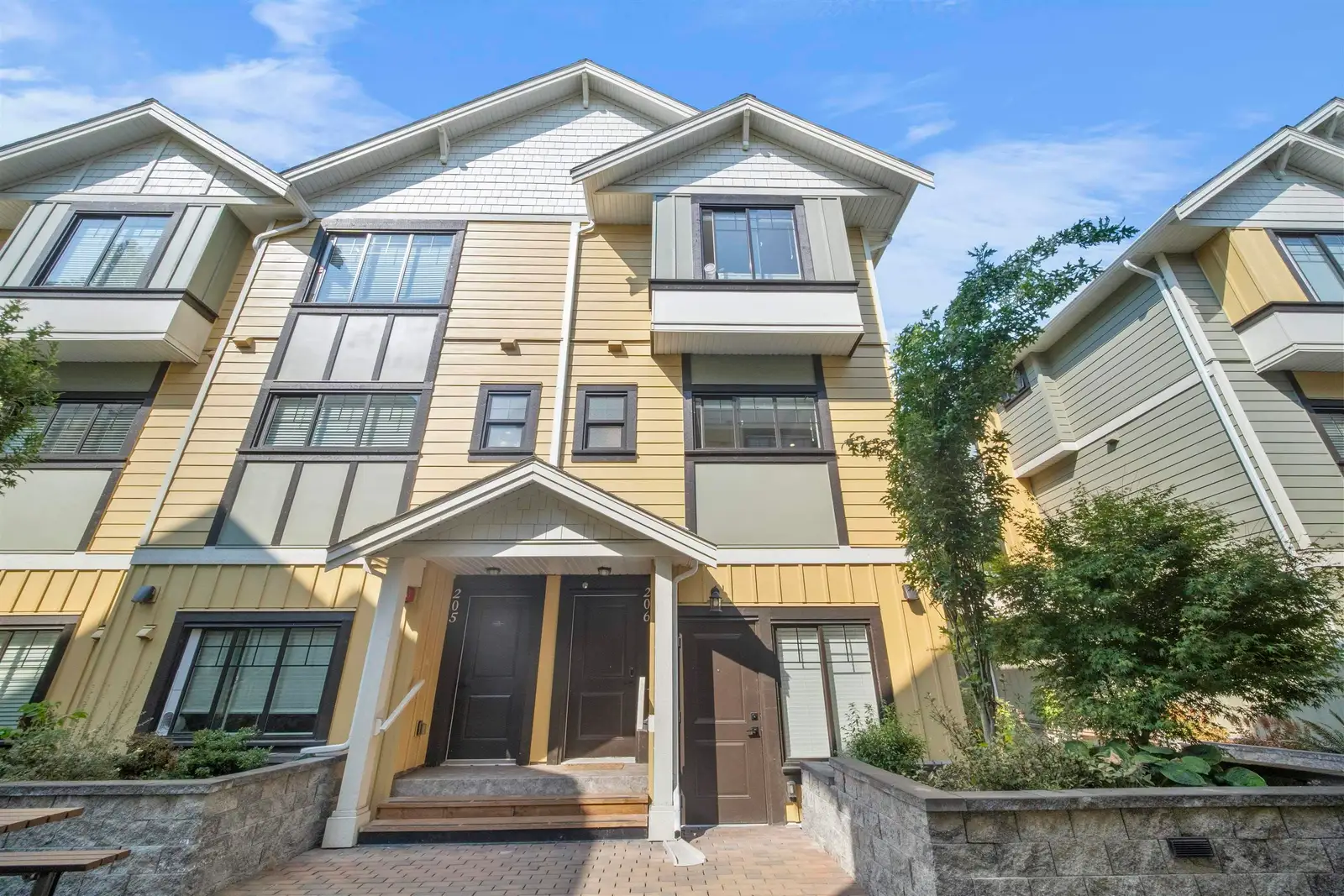 205 80 ELGIN STREET, Port Moody BC V3H 0M6