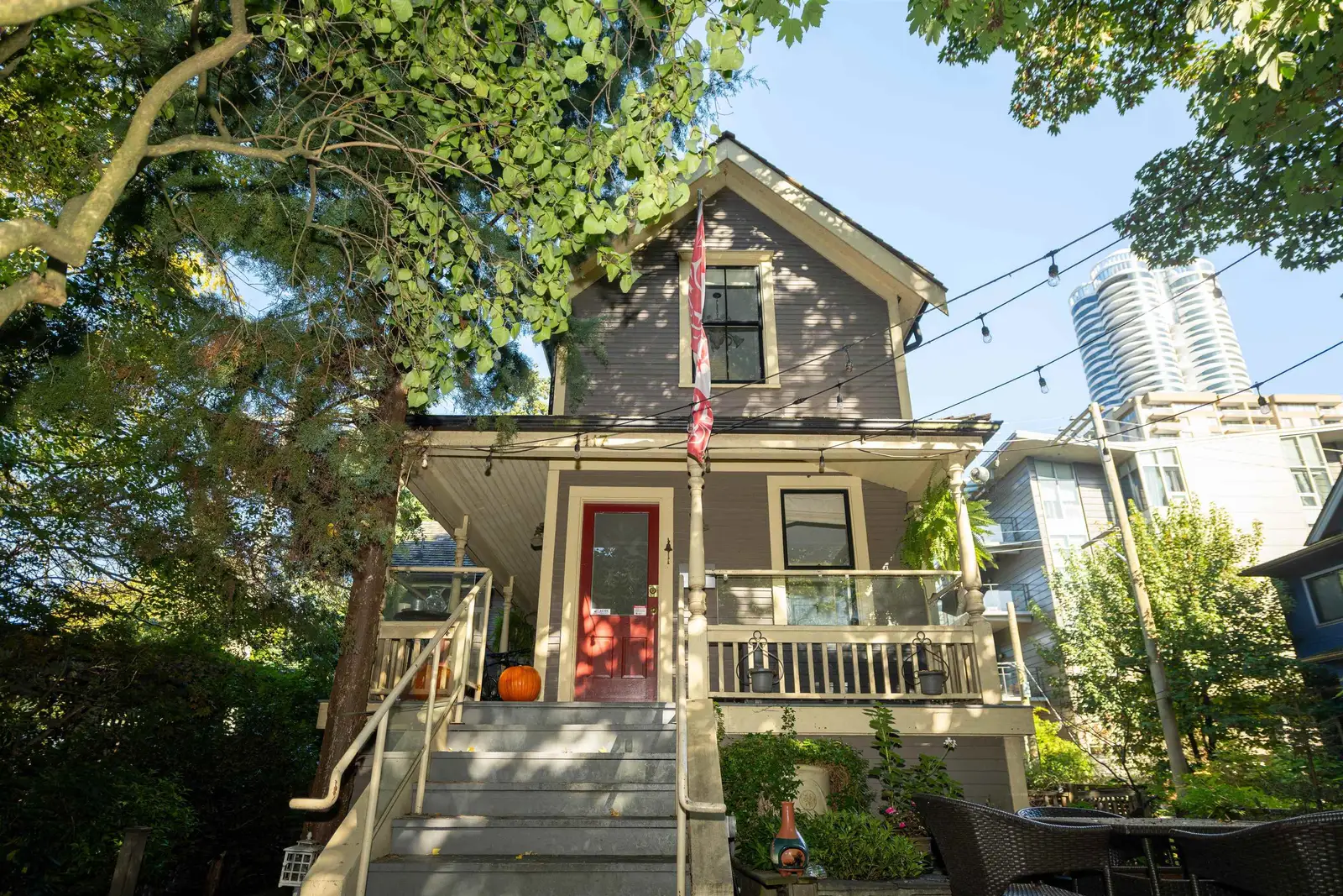 1119 PENDRELL STREET, Vancouver BC V6E 1L3