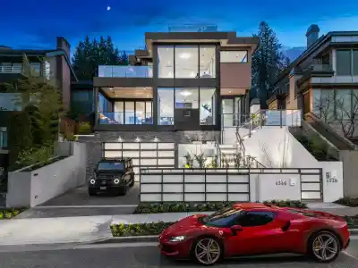 4346 LOCARNO CRESCENT, Vancouver BC V6R 1G3