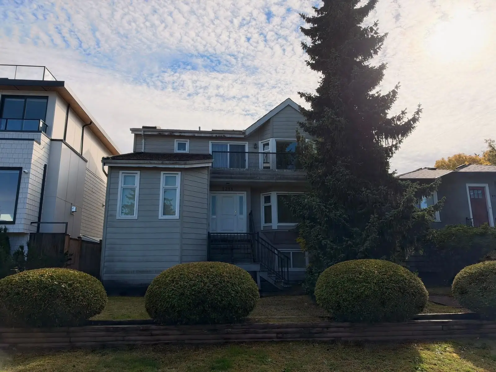 1318 E 34TH AVENUE, Vancouver BC V5W 1A4
