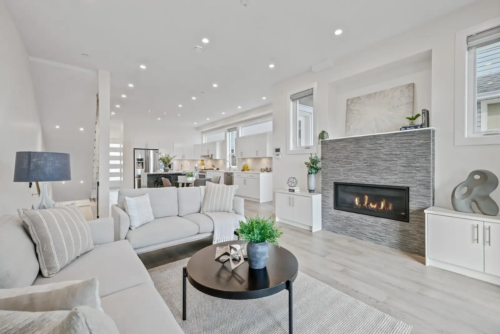 409 W KEITH ROAD, North Vancouver BC V7M 1M2