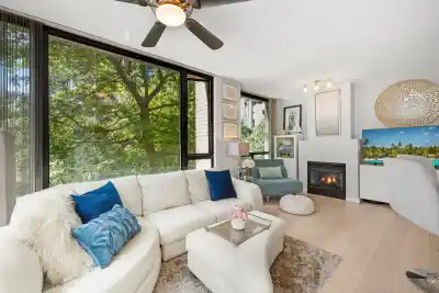 304 1003 BURNABY STREET, Vancouver BC V6E 4R7
