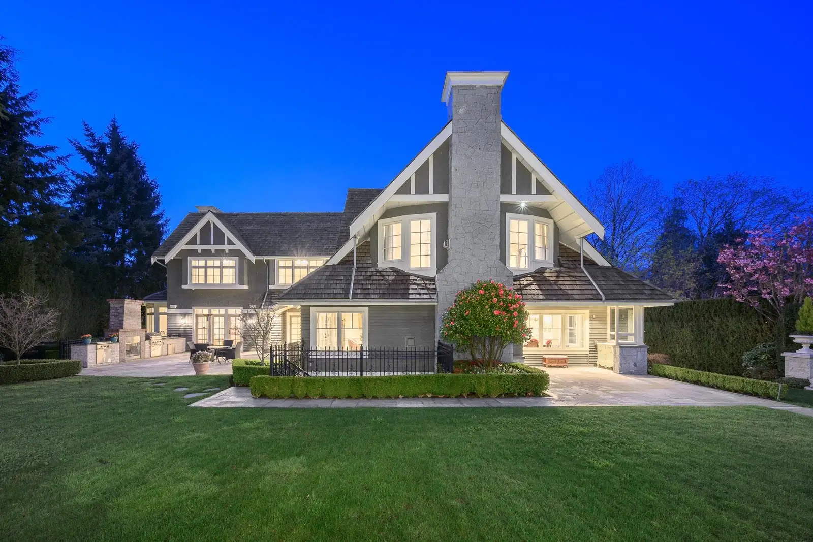 1316 CONNAUGHT DRIVE, Vancouver BC V6H 2H3