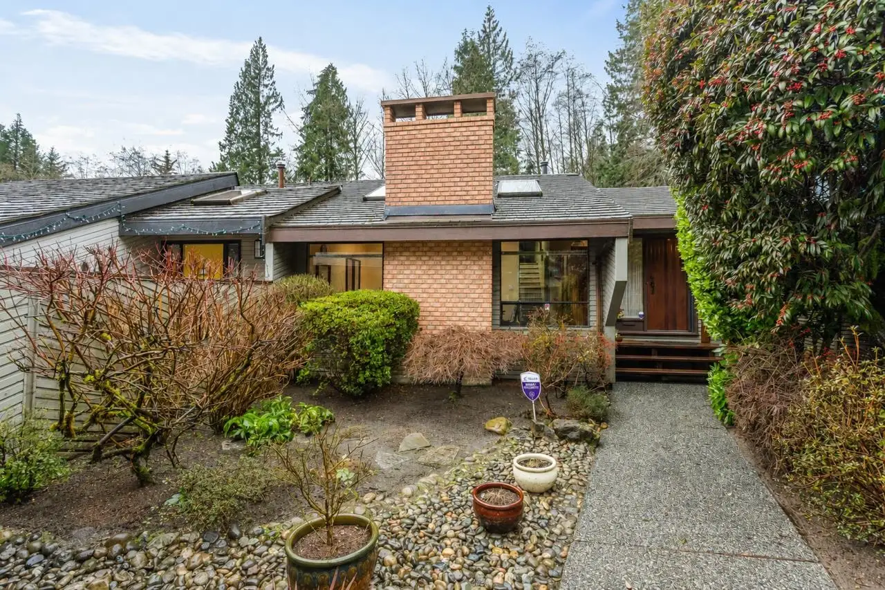 5639 WHITE PINE LANE, North Vancouver BC V7R 4S1
