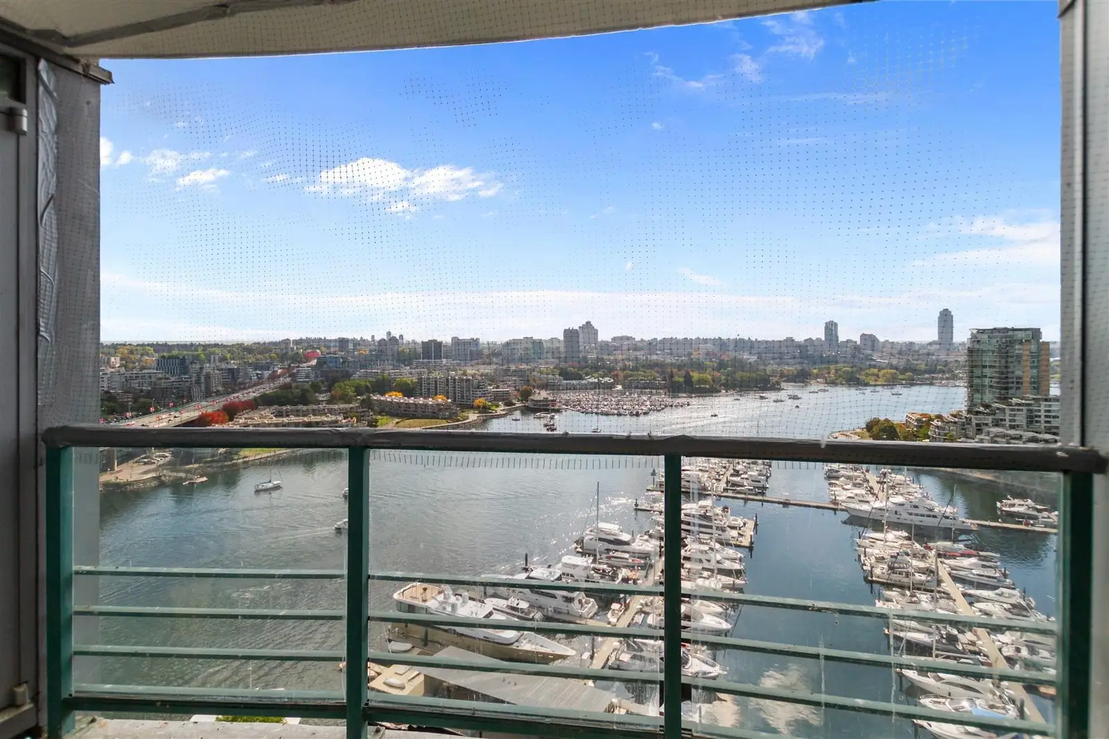 2306 1033 MARINASIDE CRESCENT, Vancouver BC V6Z 3A3