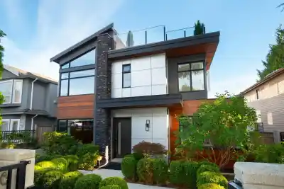 136 E 61ST AVENUE, Vancouver BC V5X 2B4