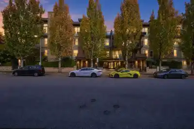 208 3478 WESBROOK MALL, Vancouver BC V6S 0B6