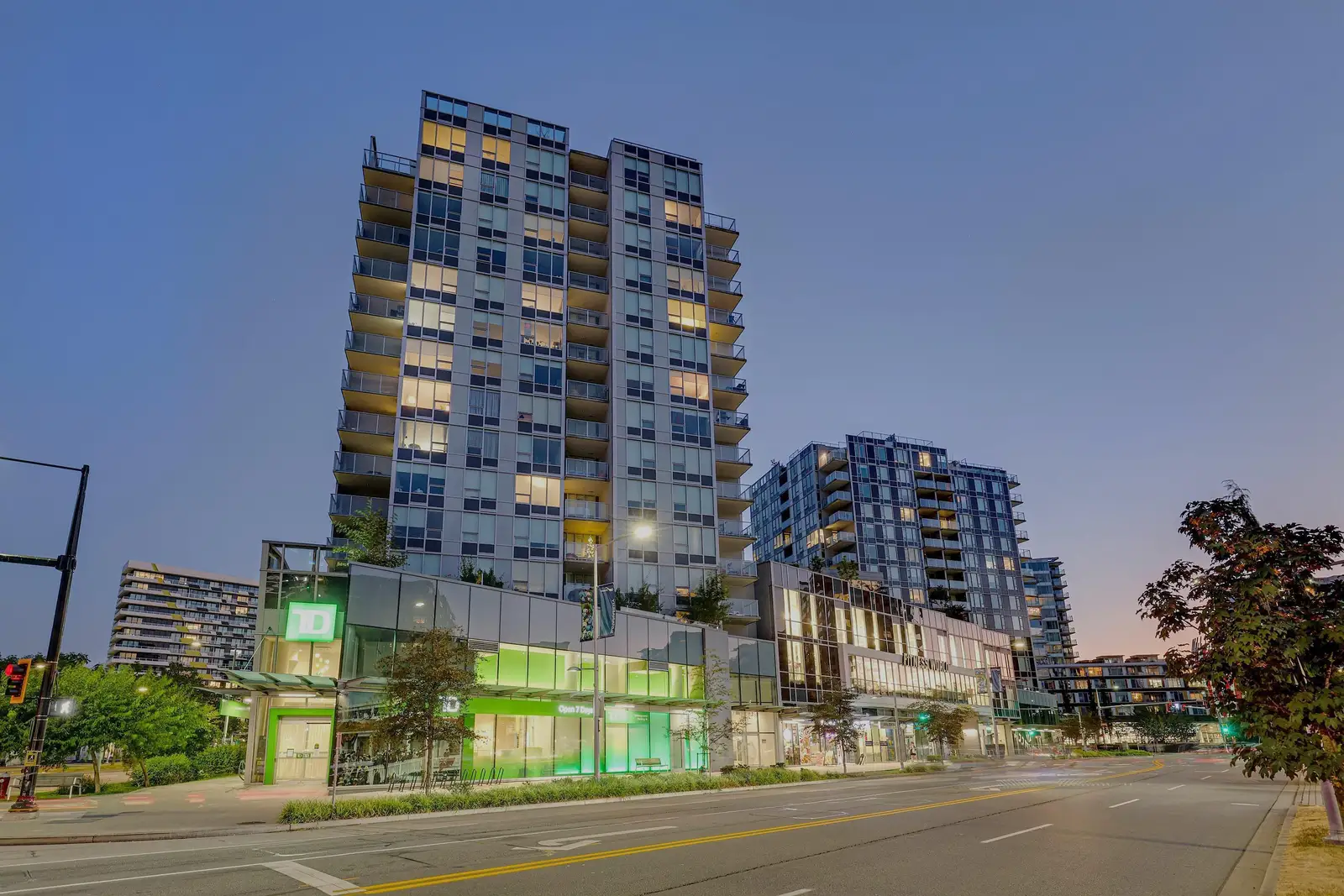 1607 7468 LANSDOWNE ROAD, Richmond BC V7C 0B7