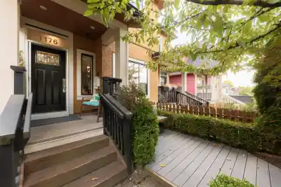 1176 E KING EDWARD AVENUE, Vancouver BC V5V 2G2