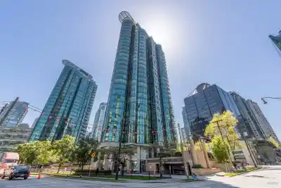 202 588 BROUGHTON STREET, Vancouver BC V6G 3E3