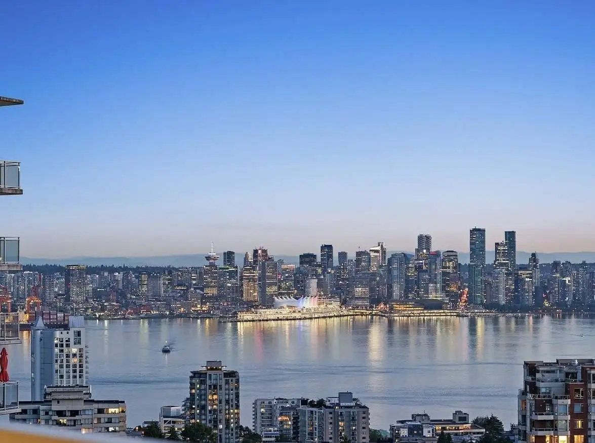 1607 125 E 14TH STREET, North Vancouver BC V7L 0E6