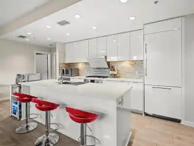 102 9213 ODLIN ROAD, Richmond BC V6X 0V5