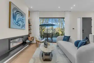 1 4150 W 14TH AVENUE, Vancouver BC V6R 2X5