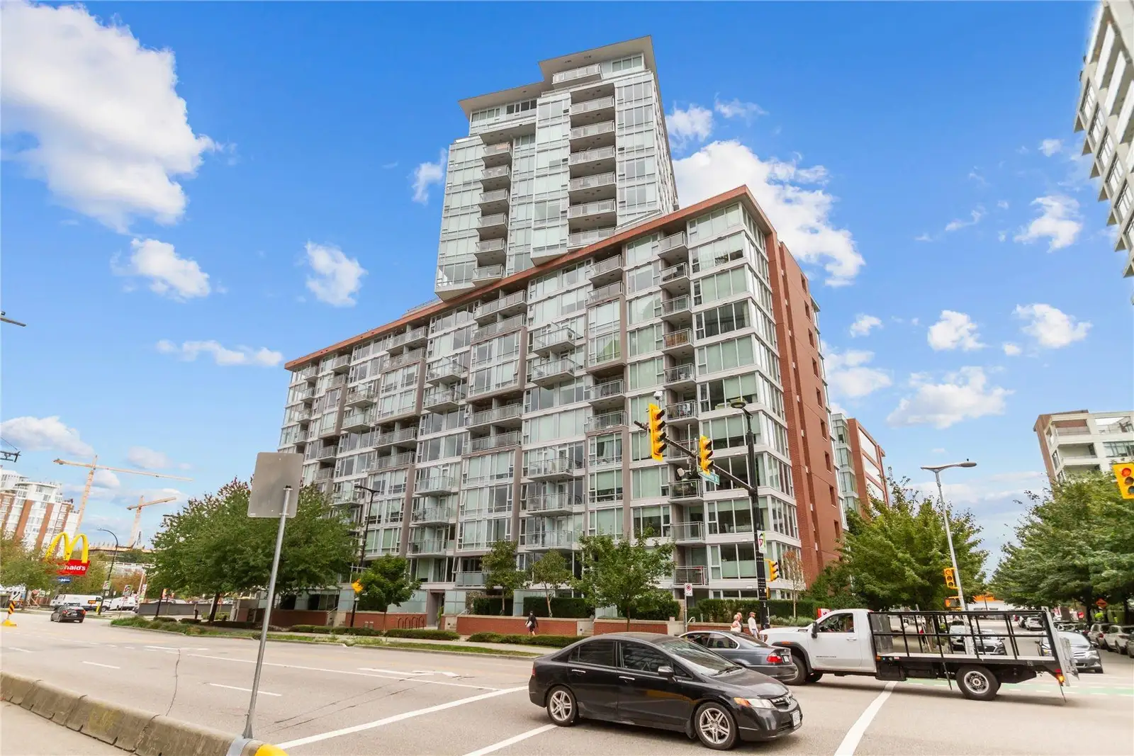 1819 1618 QUEBEC STREET, Vancouver BC V6A 0C5
