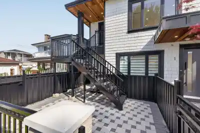 2 2035 51ST STREET, Vancouver BC V5P 1W2