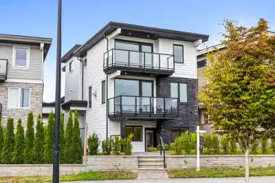 340 E KEITH ROAD, North Vancouver BC V7L 1V7